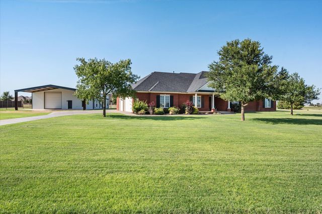 7906 County Rd 6220, Shallowater, TX 79363