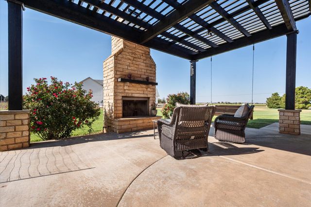 7906 County Rd 6220, Shallowater, TX 79363