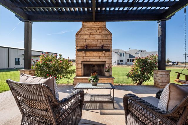 7906 County Rd 6220, Shallowater, TX 79363