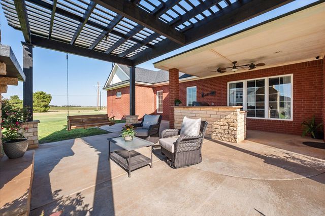 7906 County Rd 6220, Shallowater, TX 79363