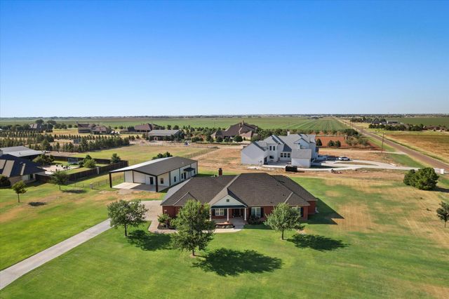 7906 County Rd 6220, Shallowater, TX 79363