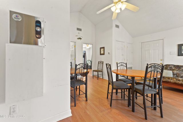 5037 Oklahoma Street, Bay Saint Louis, MS 39520
