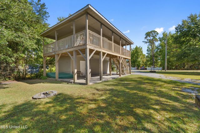 5037 Oklahoma Street, Bay Saint Louis, MS 39520