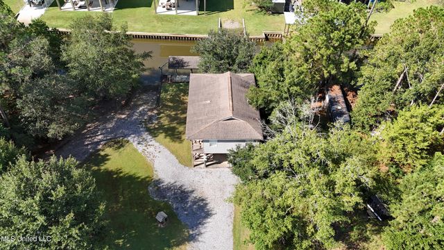 5037 Oklahoma Street, Bay Saint Louis, MS 39520