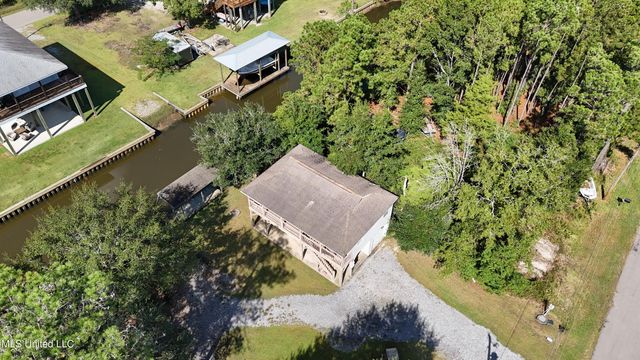 5037 Oklahoma Street, Bay Saint Louis, MS 39520