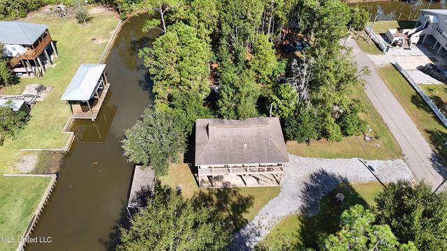 5037 Oklahoma Street, Bay Saint Louis, MS 39520