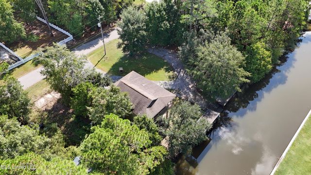 5037 Oklahoma Street, Bay Saint Louis, MS 39520