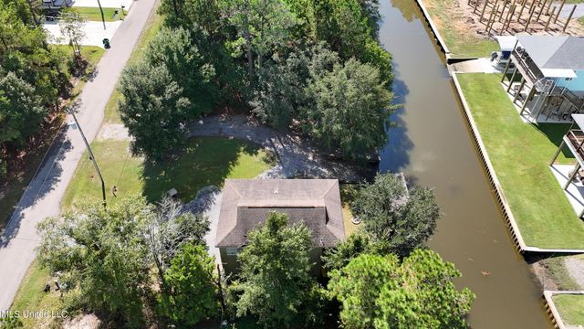 5037 Oklahoma Street, Bay Saint Louis, MS 39520
