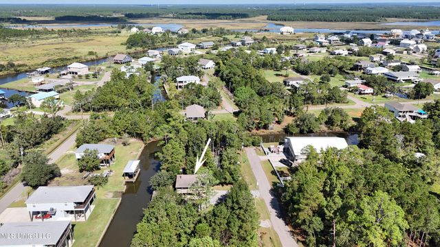 5037 Oklahoma Street, Bay Saint Louis, MS 39520