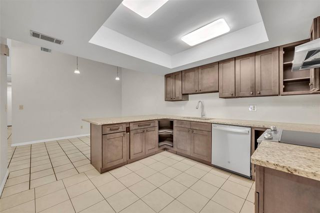 932 ROBINHOOD COURT, Maitland, FL 32751