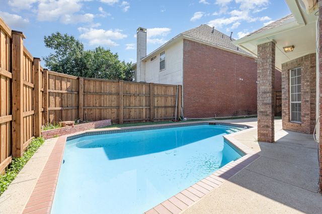 906 Beau Drive, Coppell, TX 75019