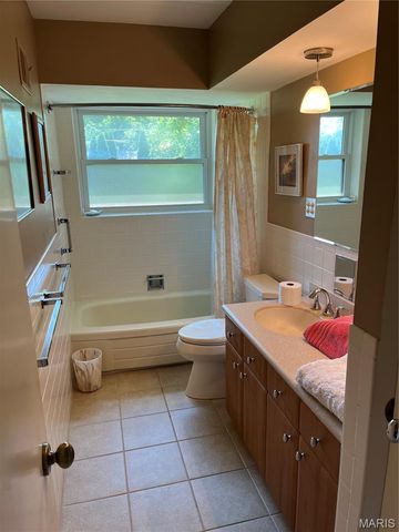 832 Aldan Drive, Olivette, MO 63132