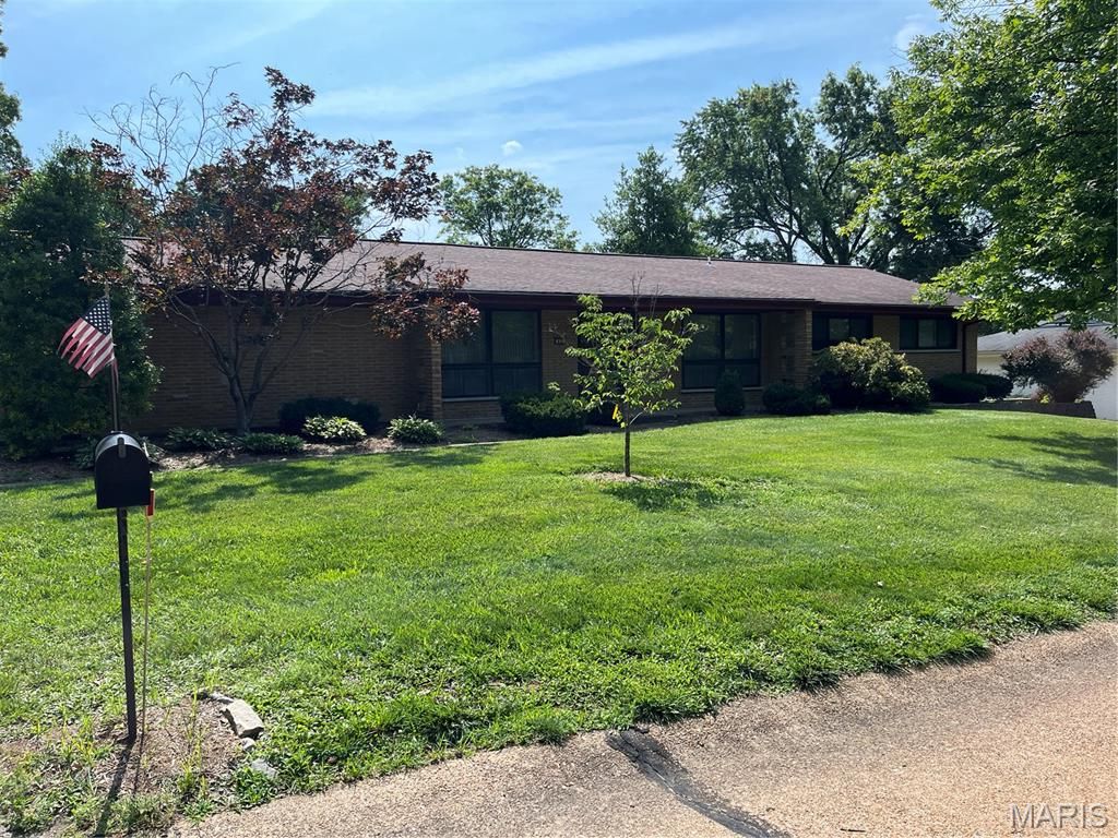 832 Aldan Drive, Olivette, MO 63132