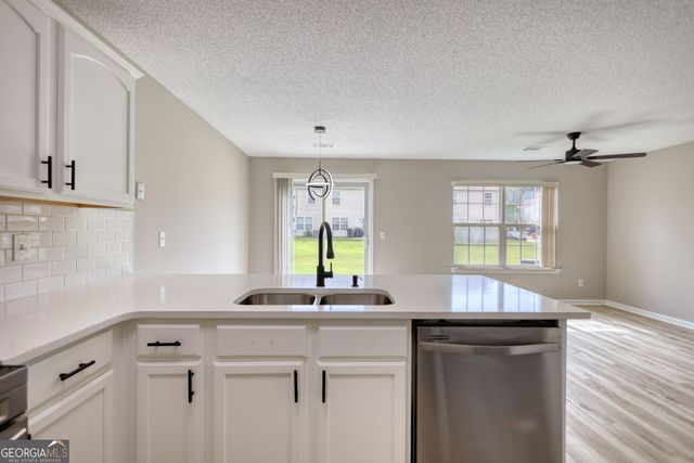 7229 Georges Way, Morrow, GA 30260
