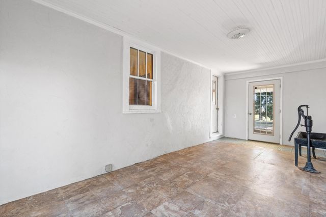 7764 Glaze Road NE, New Holland, OH 43145