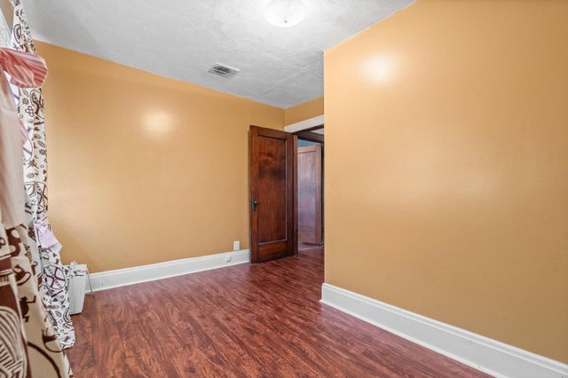 7764 Glaze Road NE, New Holland, OH 43145