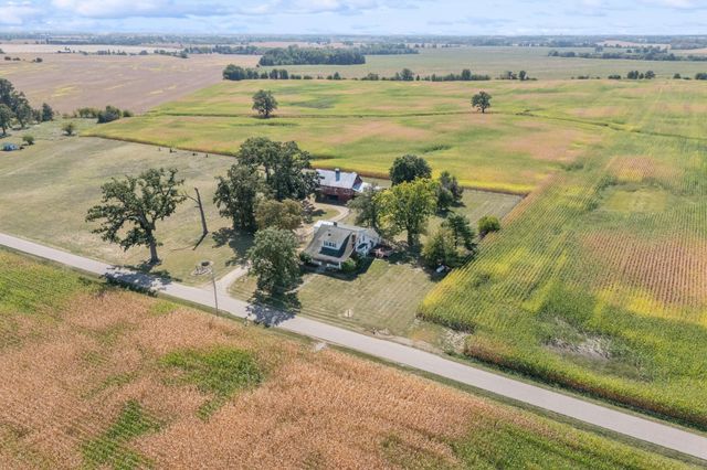 7764 Glaze Road NE, New Holland, OH 43145