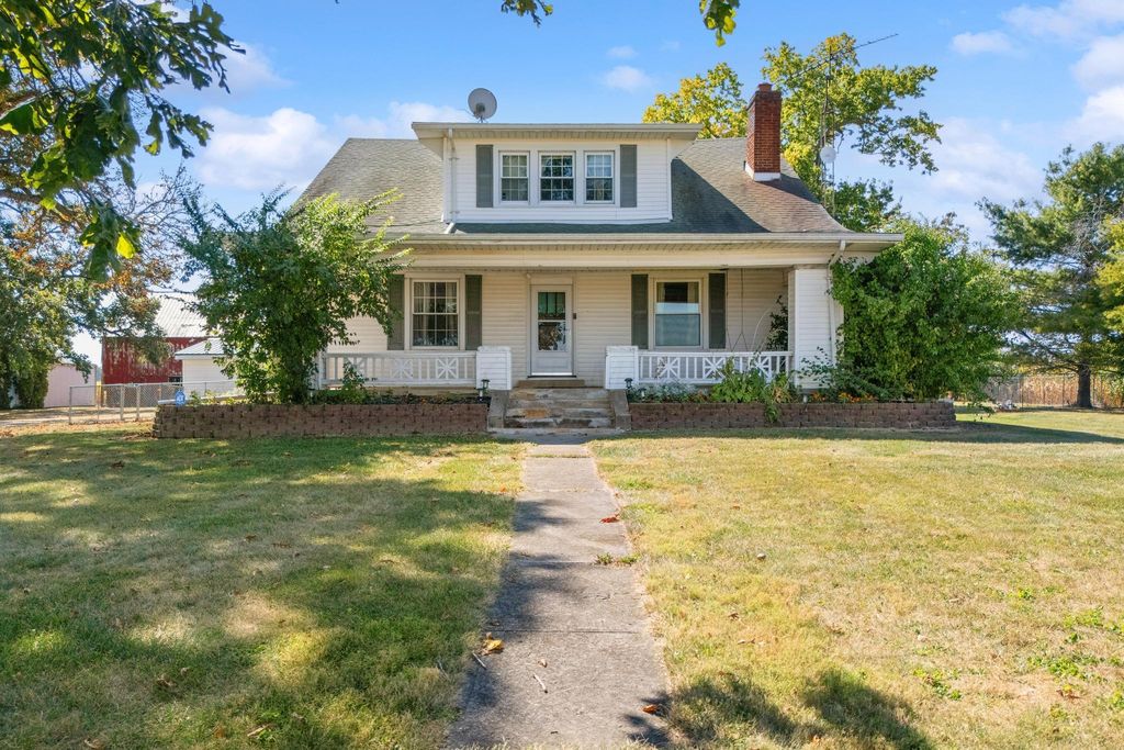 7764 Glaze Road NE, New Holland, OH 43145