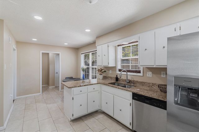 2342 CURBERTSON ST, Bartlett, TN 38134