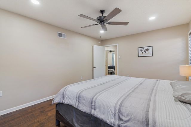 2342 CURBERTSON ST, Bartlett, TN 38134