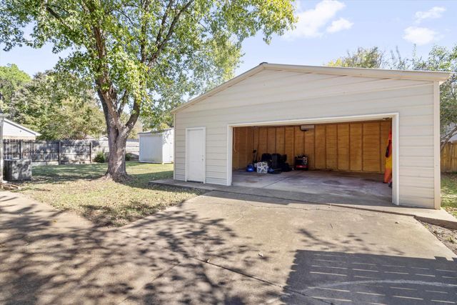 2342 CURBERTSON ST, Bartlett, TN 38134