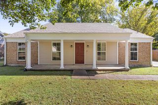 2342 CURBERTSON ST, Bartlett, TN 38134