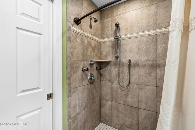 2 River Drive, Toms River, NJ 08753