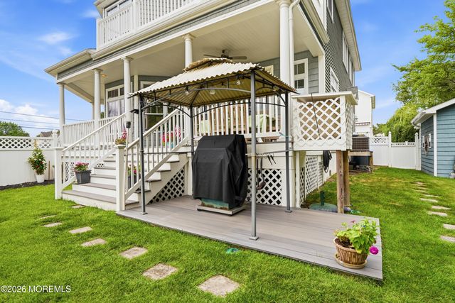 2 River Drive, Toms River, NJ 08753