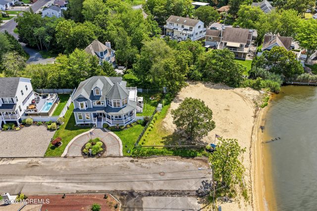 2 River Drive, Toms River, NJ 08753