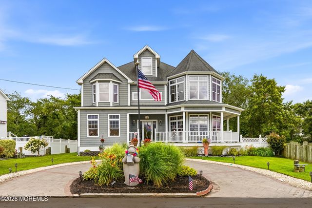 2 River Drive, Toms River, NJ 08753