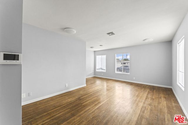 8102 Norwich Avenue, Los Angeles, CA 91402
