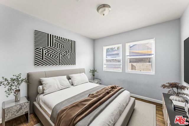 8102 Norwich Avenue, Los Angeles, CA 91402