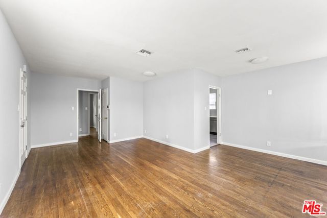 8102 Norwich Avenue, Los Angeles, CA 91402