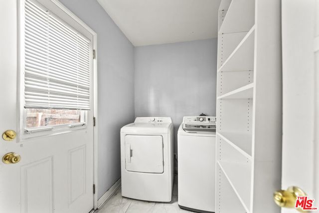 8102 Norwich Avenue, Los Angeles, CA 91402