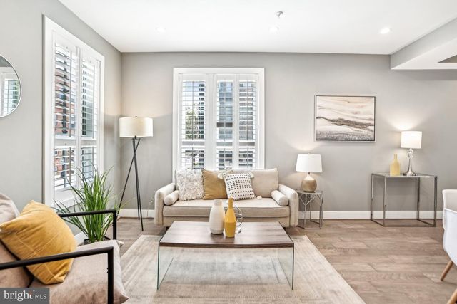 700 16TH ST NE #2, Washington, DC 20002