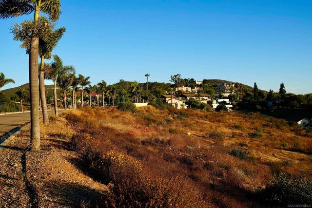 2220 Panoramic Dr., Vista, CA 92084