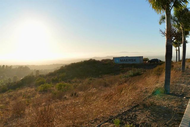 2220 Panoramic Dr., Vista, CA 92084