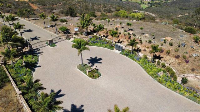 2220 Panoramic Dr., Vista, CA 92084