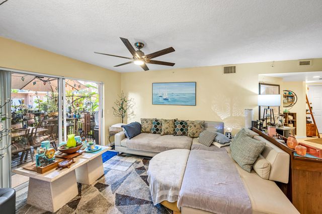 2119 SE 10th Avenue 901, Fort Lauderdale, FL 33316