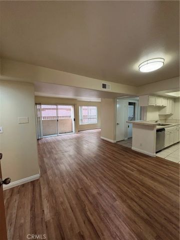 5060 Kester Avenue 103, Sherman Oaks, CA 91403