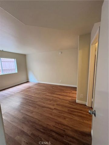 5060 Kester Avenue 103, Sherman Oaks, CA 91403