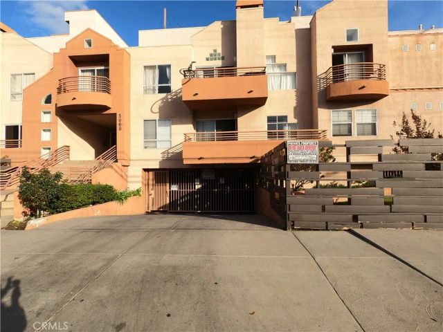 5060 Kester Avenue 103, Sherman Oaks, CA 91403