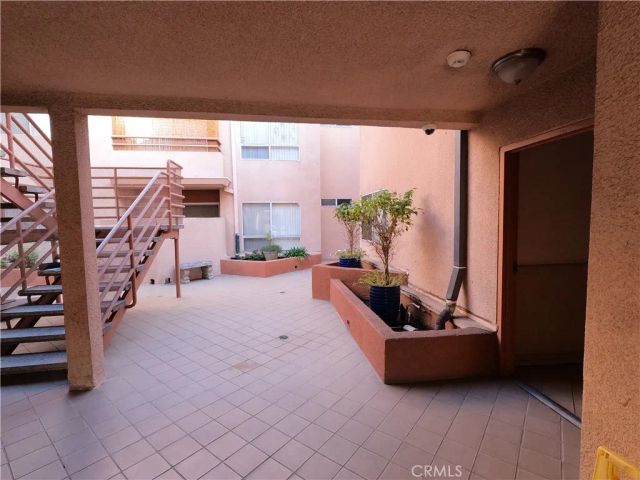5060 Kester Avenue 103, Sherman Oaks, CA 91403