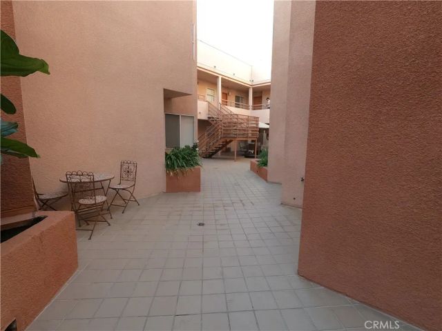 5060 Kester Avenue 103, Sherman Oaks, CA 91403