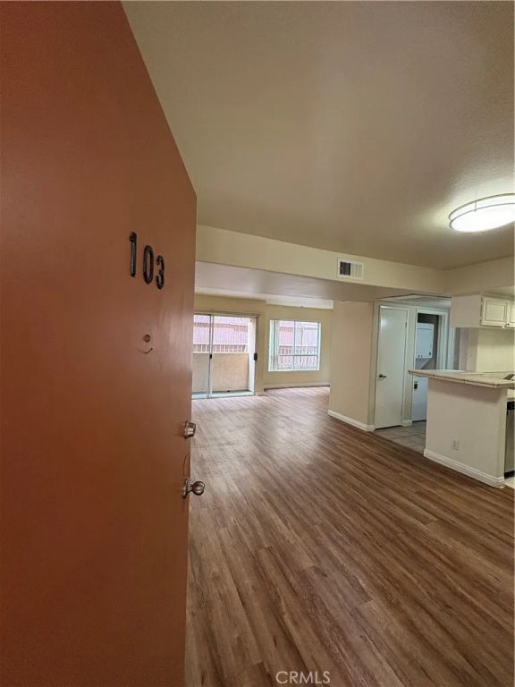 5060 Kester Avenue 103, Sherman Oaks, CA 91403