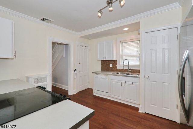 28 Glenside Ave, Summit City, NJ 07901