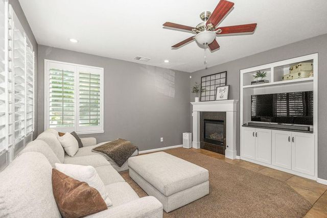3364 Silverwood St, Escalon, CA 95320