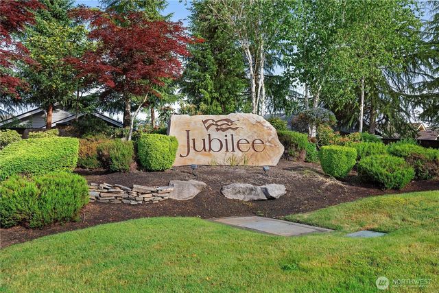 4805 Meriwood Drive NE, Lacey, WA 98516