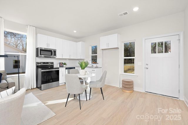 1203 S Railroad Street, Salisbury, NC 28144