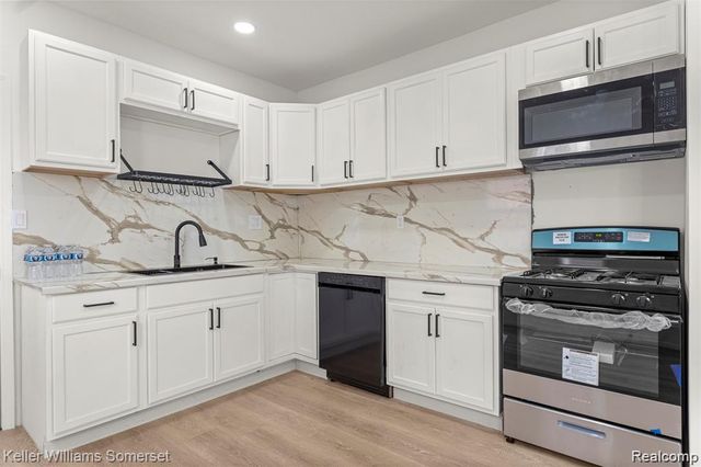 7432 Churchill Street, Detroit, MI 48206